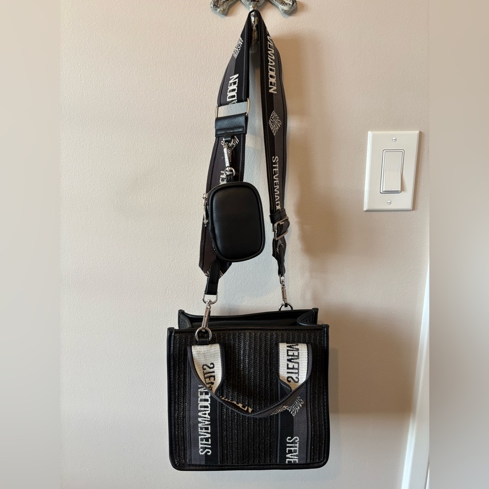 Steve Madden Straw Bwebber Bag - Black - Picture 4 of 9